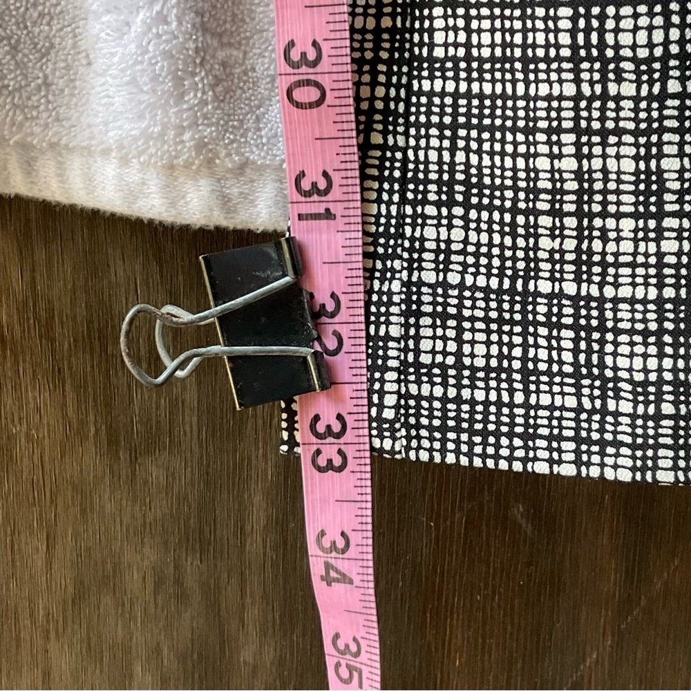 New York & Company Black and White Textured Cropped Pants - Picture 6 of 11